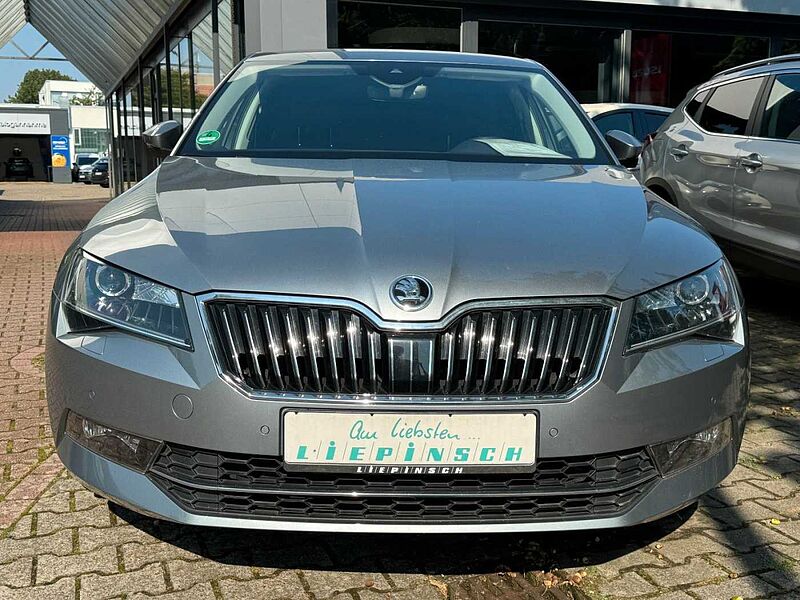 SKODA Superb Lim. Ambition Automatik