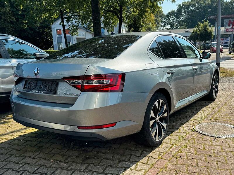 SKODA Superb Lim. Ambition Automatik