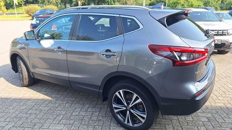 Nissan Qashqai 1.3 N-Connecta *Automatik*